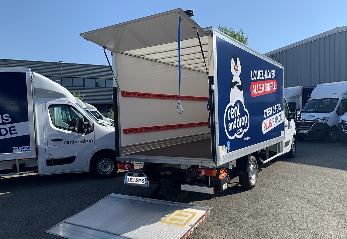 Location Utilitaire 20m3 avec hayon Rent and Drop